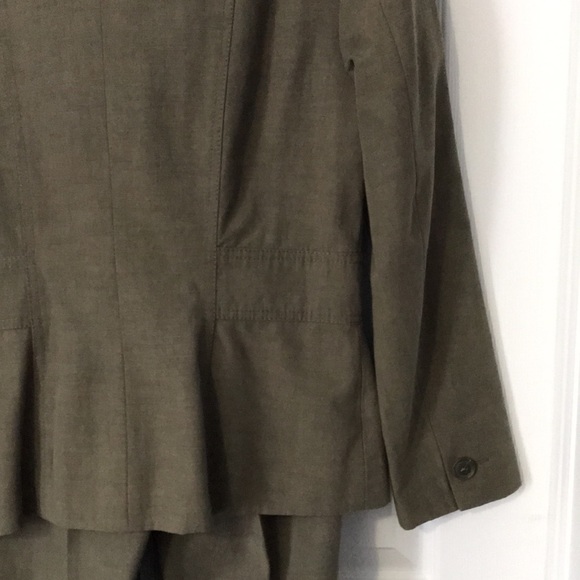 3/$40 Cleo Olive Green Blazer & Pant Suit; Sizes 4 Petite & 2 Petite; Vintage - Picture 4 of 13